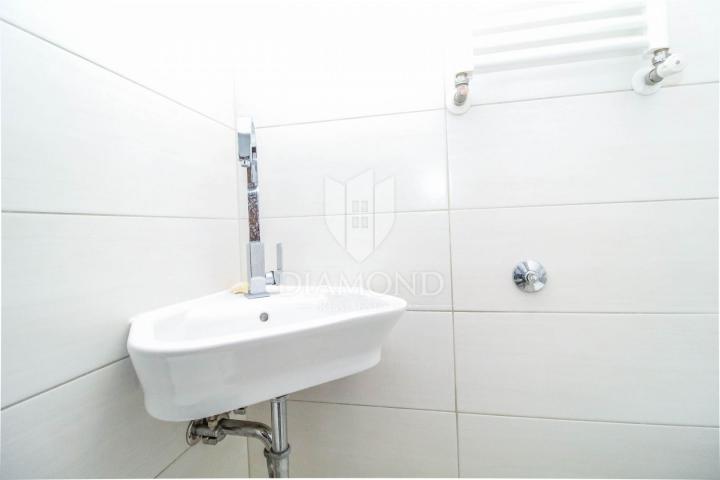 Wohnung Novigrad, 176,59m2