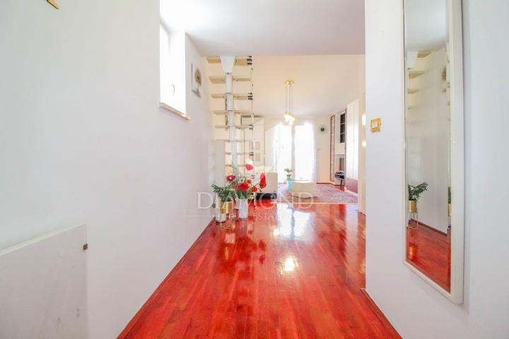 Stan/Apartman Novigrad, 56, 10m2