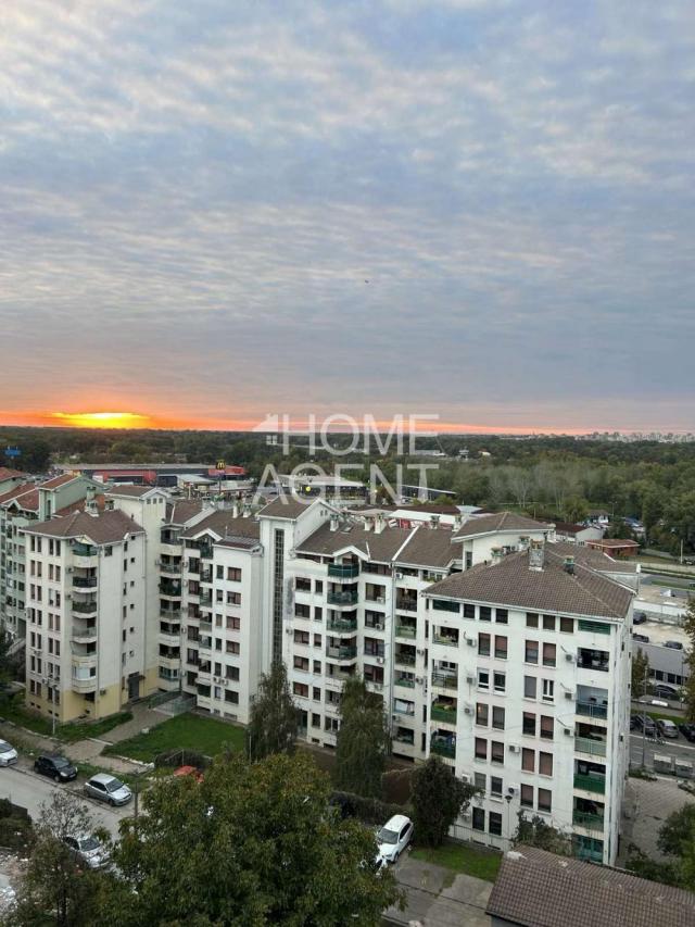 Penthouse sa garažom ID#1393