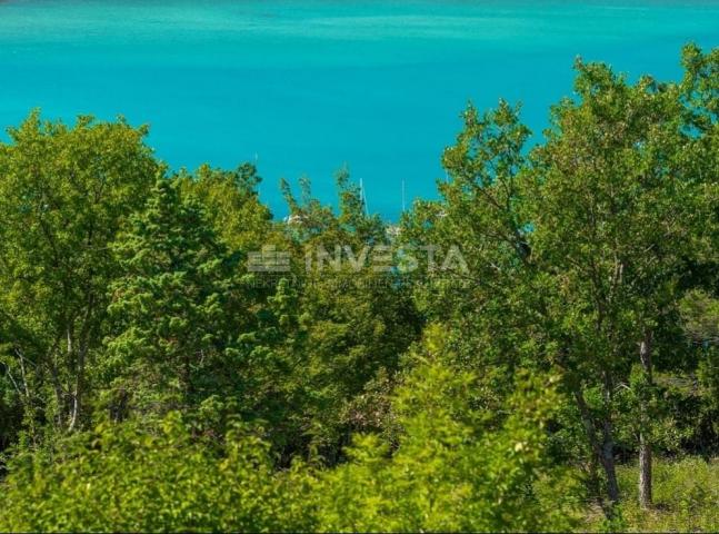 Building land with a spectacular sea view