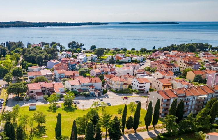 Fažana, zemljište s građevinskom dozvolom, 200m od mora