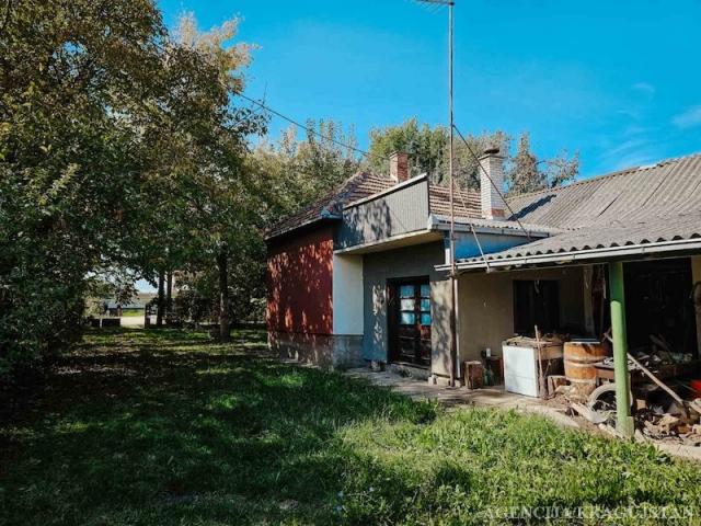 Prodaja, Kuća, 158. 00m2 , Grošnica