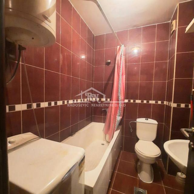 Kneževac, Prvoboraca, 33, 81m2, lođa ID#1404