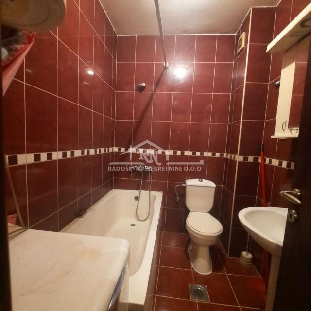 Kneževac, Prvoboraca, 33, 81m2, lođa ID#1404