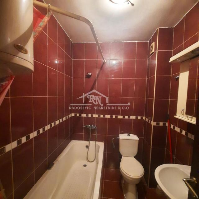 Kneževac, Prvoboraca, 33, 81m2, lođa ID#1404