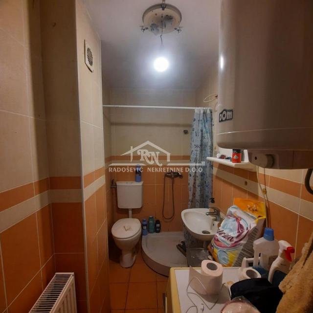 Kneževac, Dimitrija Konjevića, 32, 57m2, dve terase ID#1405