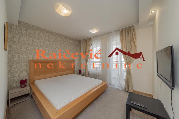 NOVI BEOGRAD BELVIL 106m2 , 4T , 480000e