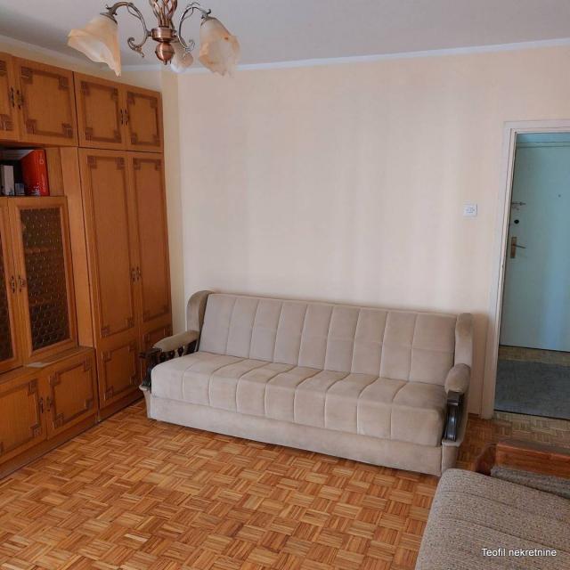 NOVI BEOGRAD BLOK 30 37m2 , T , 500e