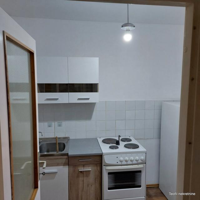 NOVI BEOGRAD BLOK 30 37m2 , T , 500e