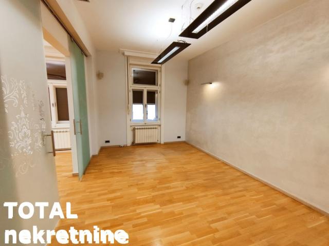 LOKAL NOVI SAD, 3600€