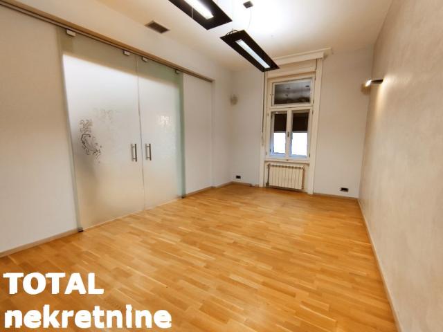 LOKAL NOVI SAD, 3600€