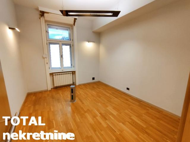 LOKAL NOVI SAD, 3600€