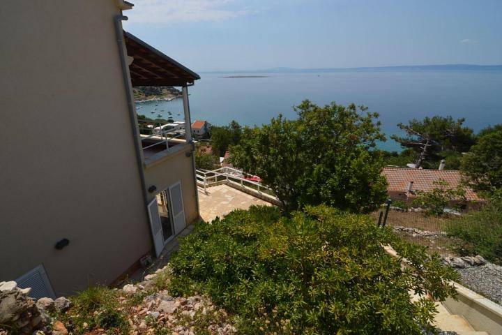 Krk, Stara Baška, ekskluzivna vila u stijeni NKP 450 m2, panoramski pogled na more