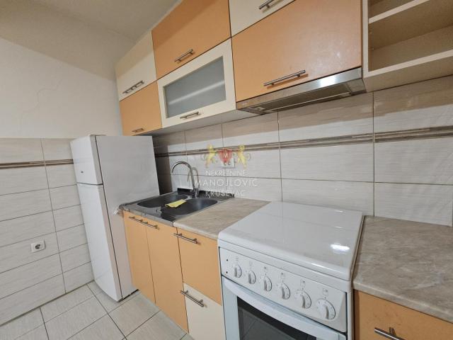 Izdavanje, Stan, 47m2 , Centar