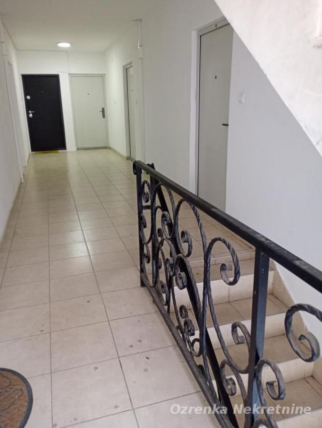 Novobeogradskih graditelja 37m2