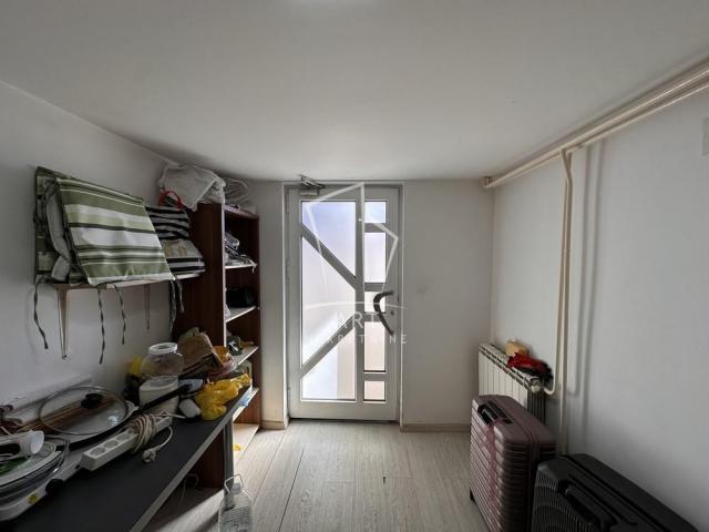 Kuća, Zemun , Prizrenska , mereno 60m2 ID#9083