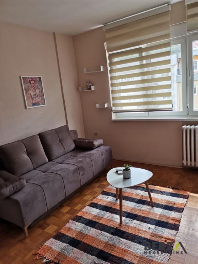 KOMPLETNO NEMEŠTENA GARSONJERA NA NOVOM NASELJU, PET FRIENDLY