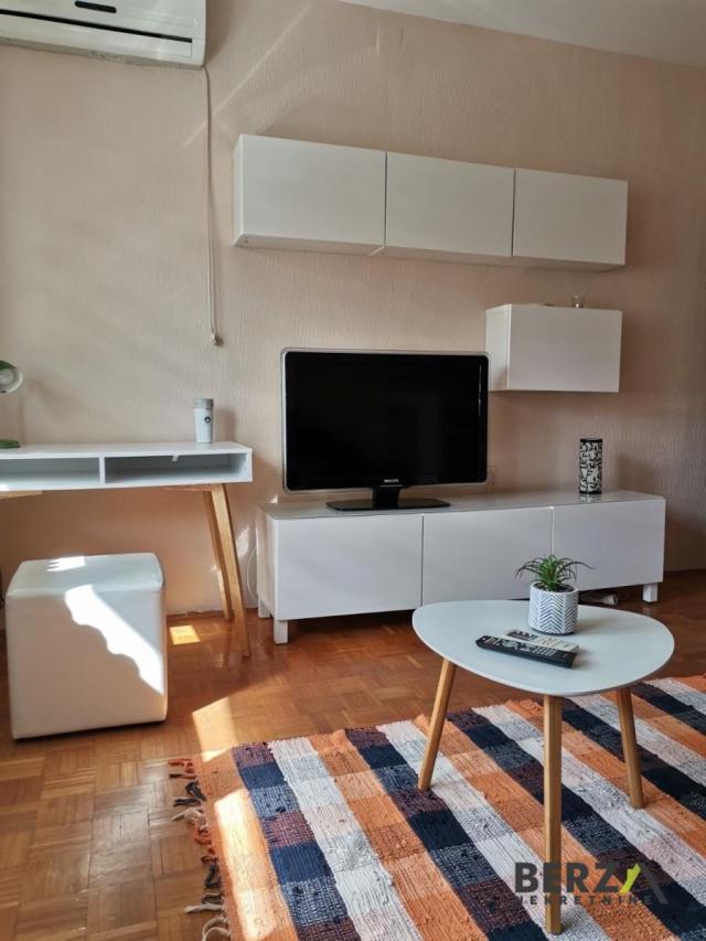 KOMPLETNO NEMEŠTENA GARSONJERA NA NOVOM NASELJU, PET FRIENDLY