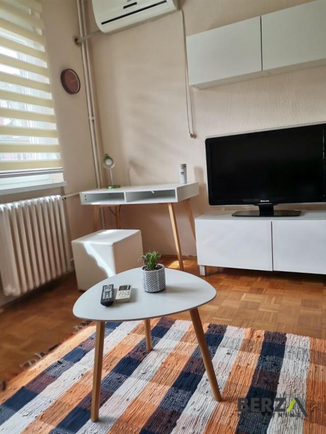 KOMPLETNO NEMEŠTENA GARSONJERA NA NOVOM NASELJU, PET FRIENDLY