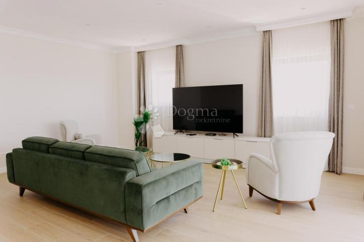 Flat Opatija - Centar, Opatija, 152,30m2