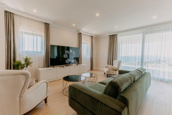 Wohnung Opatija - Centar, Opatija, 152,30m2