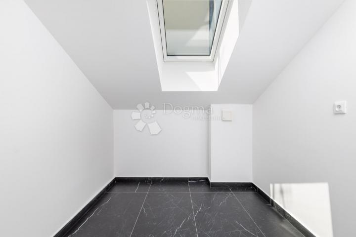 Wohnung Opatija - Centar, Opatija, 261,01m2