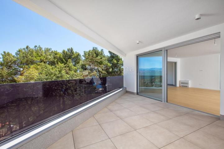 Flat Opatija - Centar, Opatija, 261,39m2