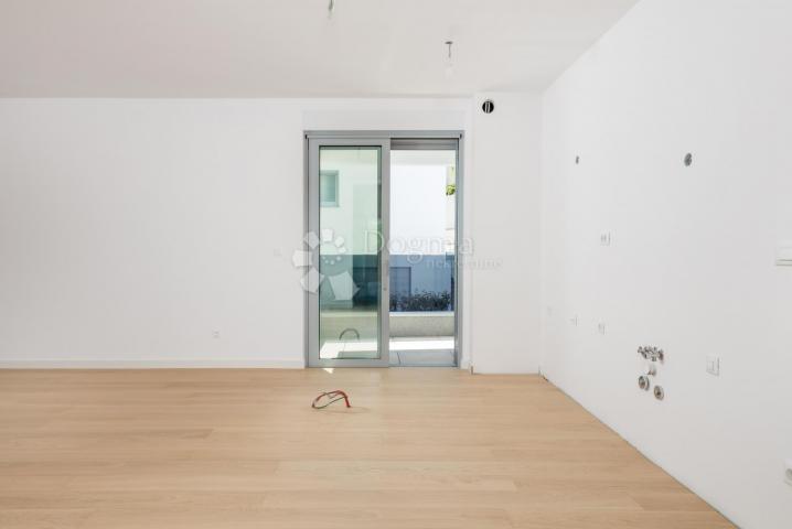 Flat Opatija - Centar, Opatija, 261,39m2