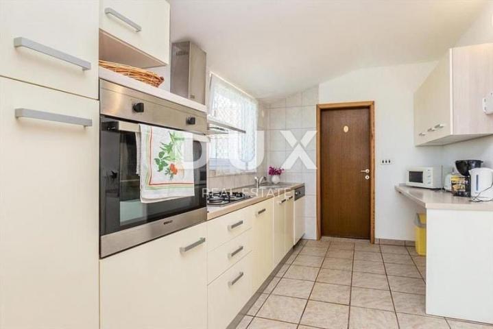 OTOK KRK, LINARDIĆI - Kuća s 2 apartmana