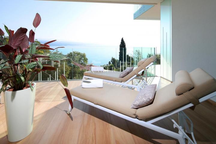 Opatija, modern apartment, two garage spaces, sea view