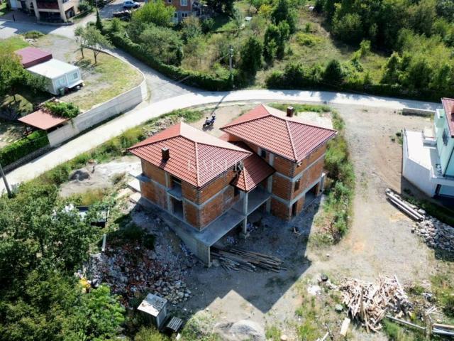 Matulji - dreistöckige Wohnung, Neubau in ruhiger Lage