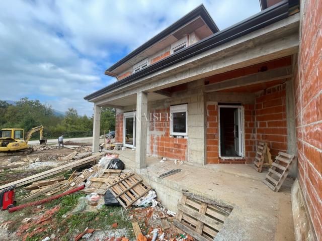 Matulji - dreistöckige Wohnung, Neubau in ruhiger Lage