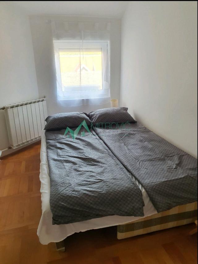 Izdavanje, Stan, 48m2 , Centar