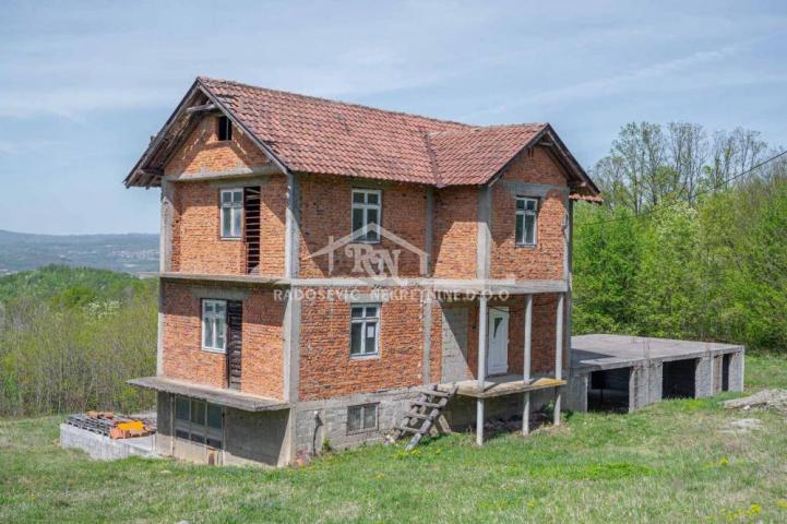 Loznica, Trbušnica, Romanijska 180m2 ID#1410