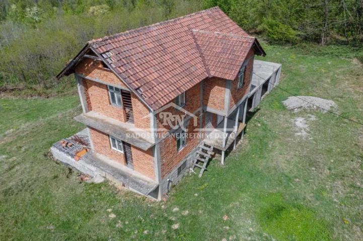 Loznica, Trbušnica, Romanijska 180m2 ID#1410