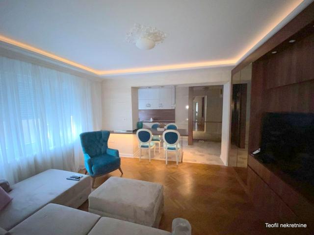 STARI GRAD TOPLIČIN VENAC 57m2 , (T) , 290000e