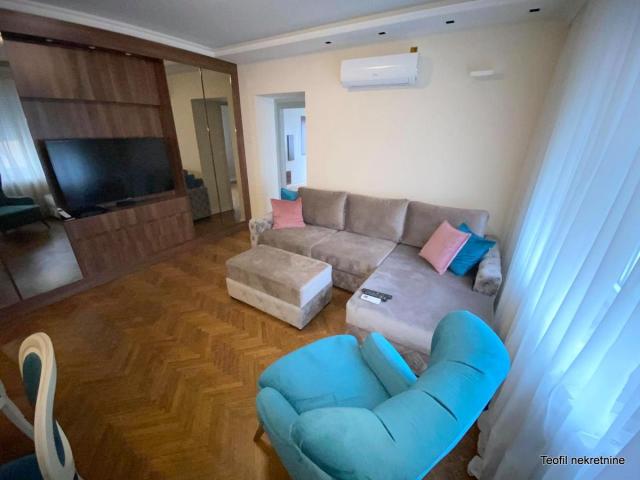 STARI GRAD TOPLIČIN VENAC 57m2 , (T) , 290000e