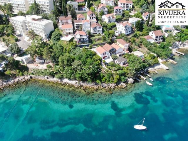  Urbanizovano zemljiste prvi red do mora Njivice Herceg Novi