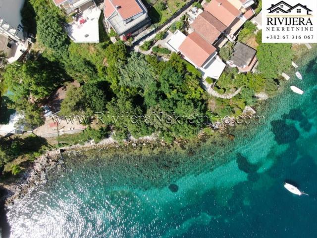  Urbanizovano zemljiste prvi red do mora Njivice Herceg Novi