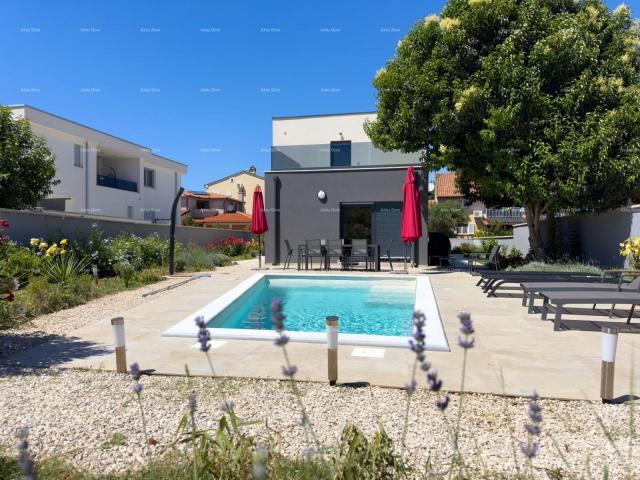 Haus Istrien, Ližnjan, 1 km vom Zentrum von Medulin, neues modernes Haus mit Pool für den Urlaub.