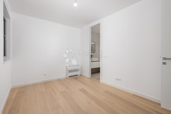 Wohnung Opatija - Centar, Opatija, 81,89m2