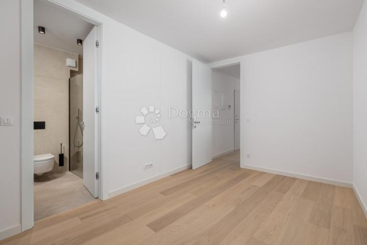 Flat Opatija - Centar, Opatija, 81,89m2