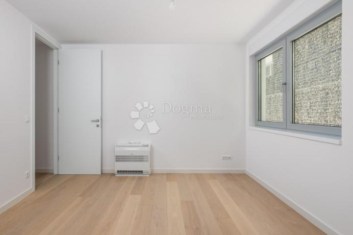 Wohnung Opatija - Centar, Opatija, 81,89m2