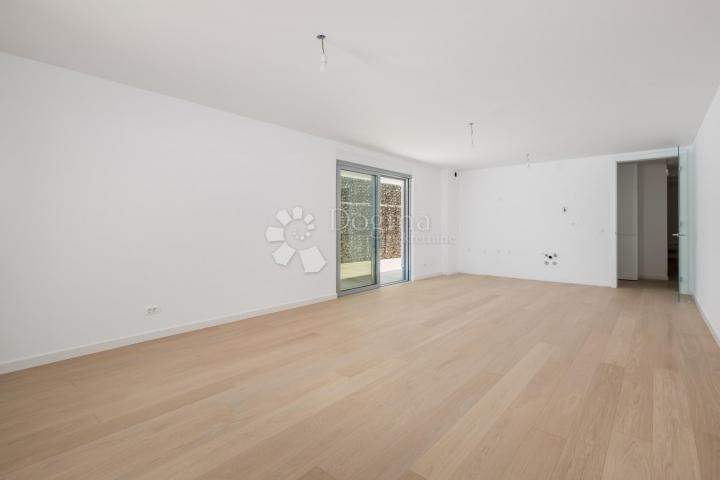 Wohnung Opatija - Centar, Opatija, 81,89m2