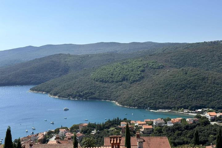 Istra, Rabac, dvosoban stan s otvorenim pogledom na more, samo u ponudi Euroville!