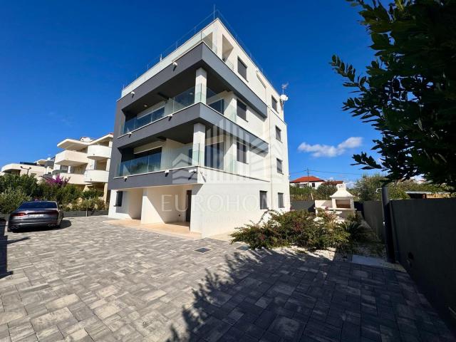 Flat Petrčane, Zadar - Okolica, 93,38m2