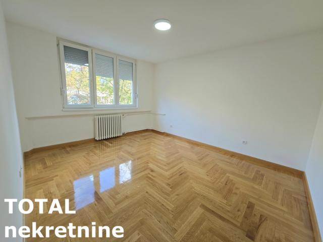 2. 5 Dvoiposoban stan NOVI SAD, 149350€