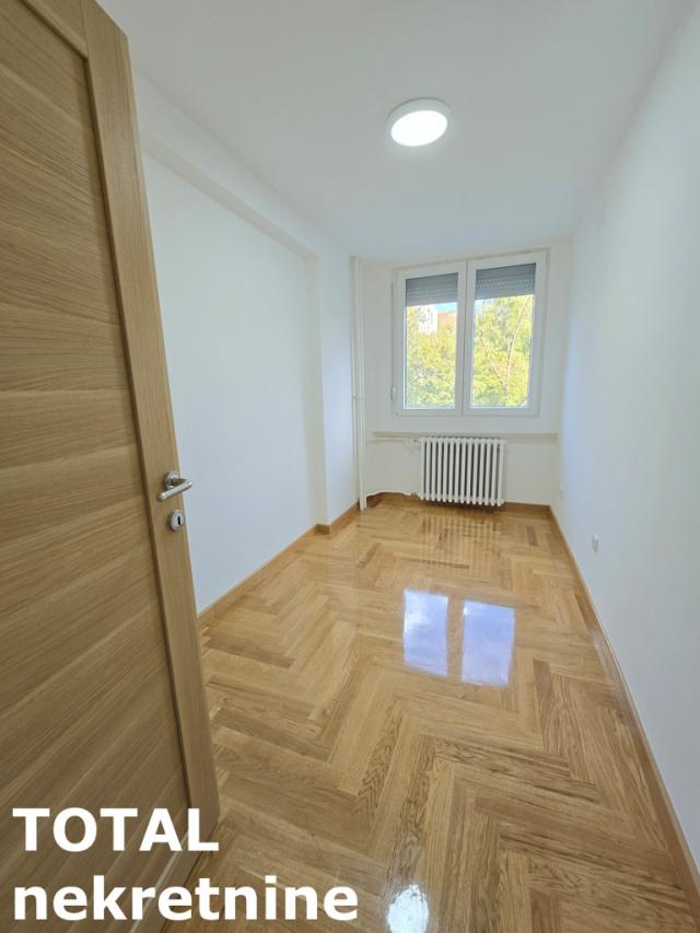 2. 5 Dvoiposoban stan NOVI SAD, 149350€