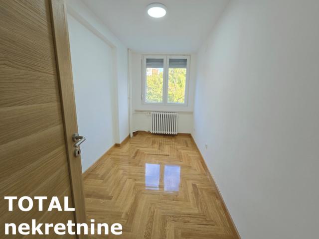 2. 5 Dvoiposoban stan NOVI SAD, 149350€