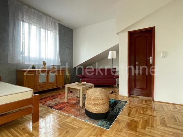 Čukarica-Bele vode-Pet friendly-Lux trosoban penthouse